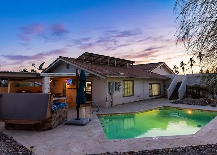 Holiday home Pool Pool Table Fire Pit Game
