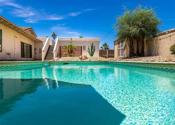 Pool Pool Table Fire Pit Game Holiday home *